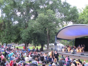 The Germinate system powers the Moreland City Council 2011 Carols by Candlelight event for the crowd of over 2,000 people. 